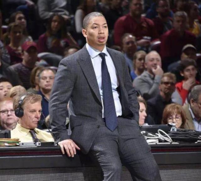 乐鱼体育登录-两年表现值得肯定 快艇应继续给泰伦·卢执教机会