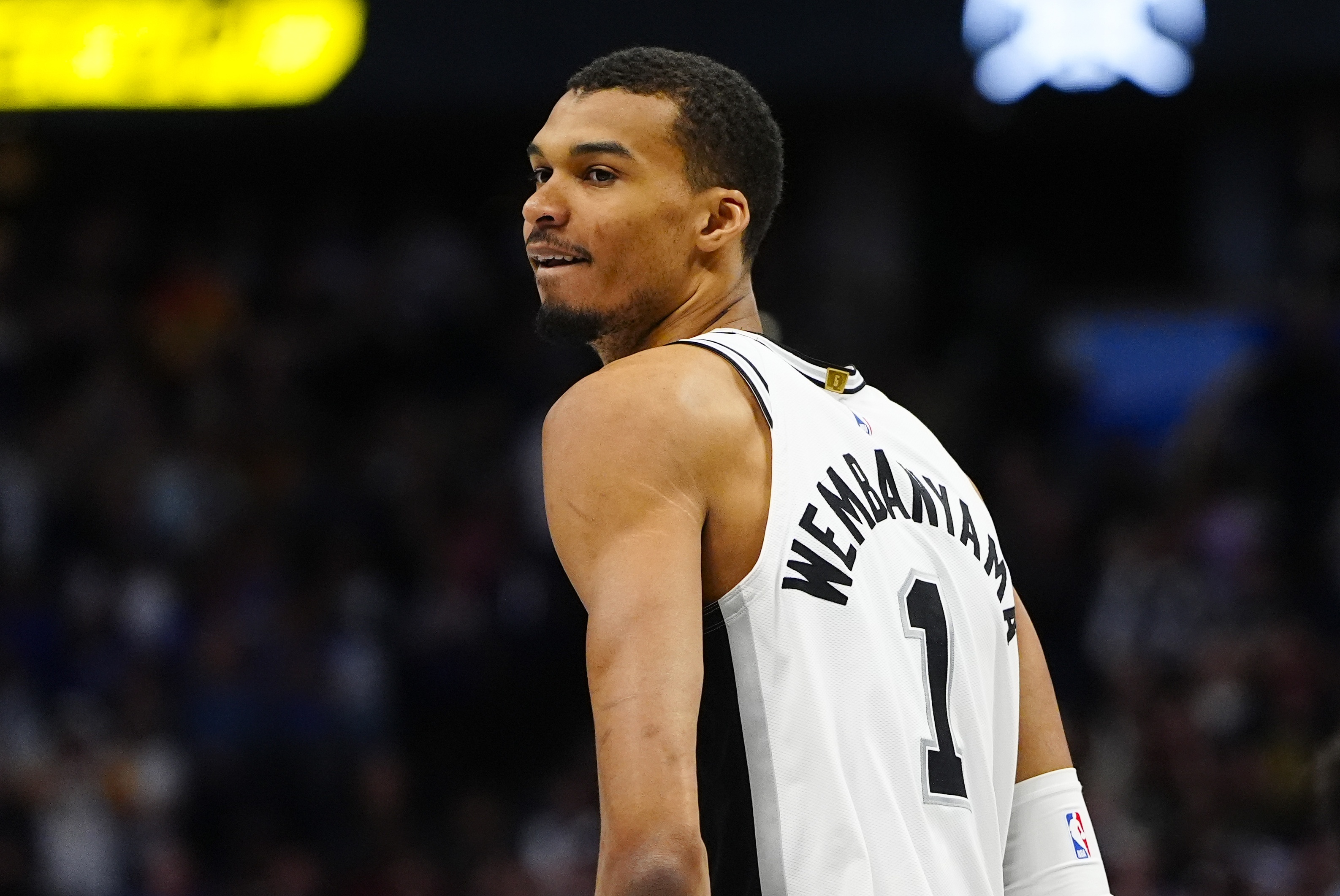 乐鱼体育登录-麦克斯维尔：帕金斯说文班将成历史前4 那谁会被他挤掉呢